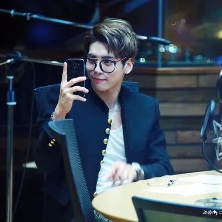 @yoursjonghyun