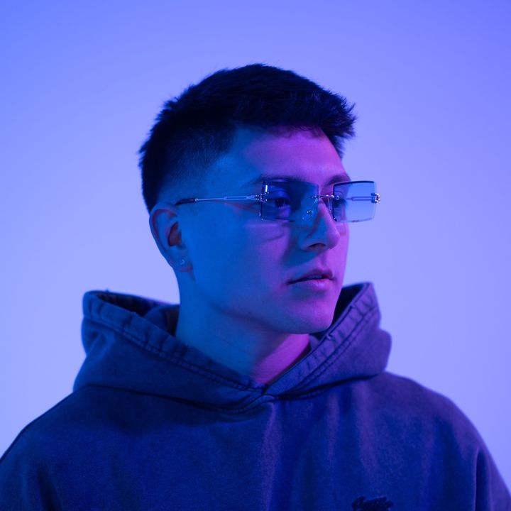 Anthony Five 🗽 - sonido original